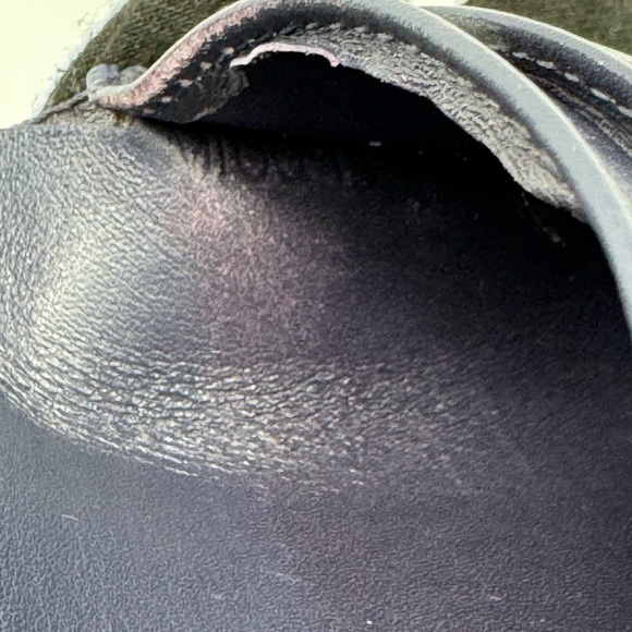 Louis Vuitton Vernis Monogram Wallet | Professionally Repainted - Picture 4 of 12